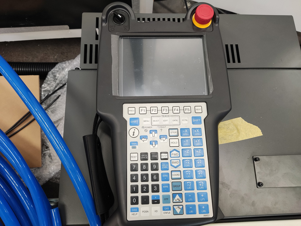 工業(yè)級3D金屬機器人光纖激光切割機