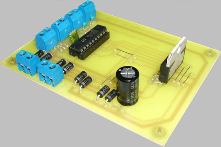步進電機驅(qū)動器控制板