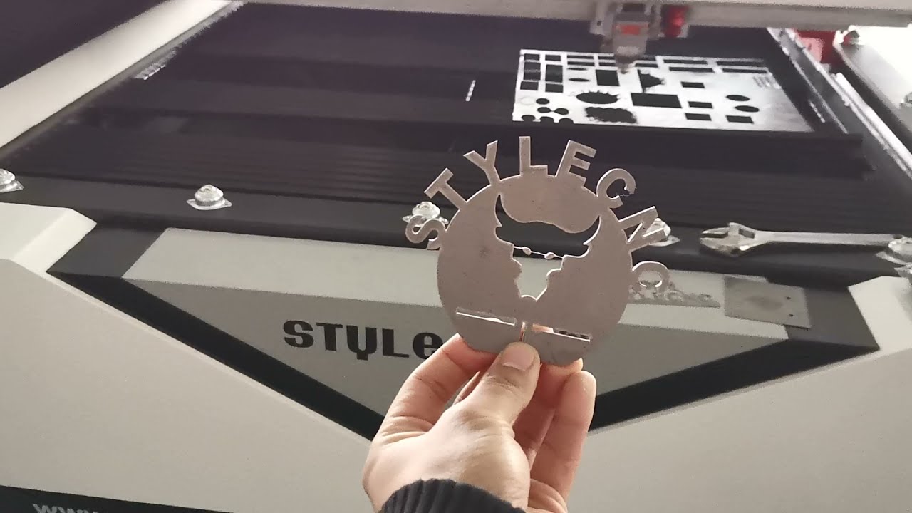 4x8 光纖激光不銹鋼切割機(jī)